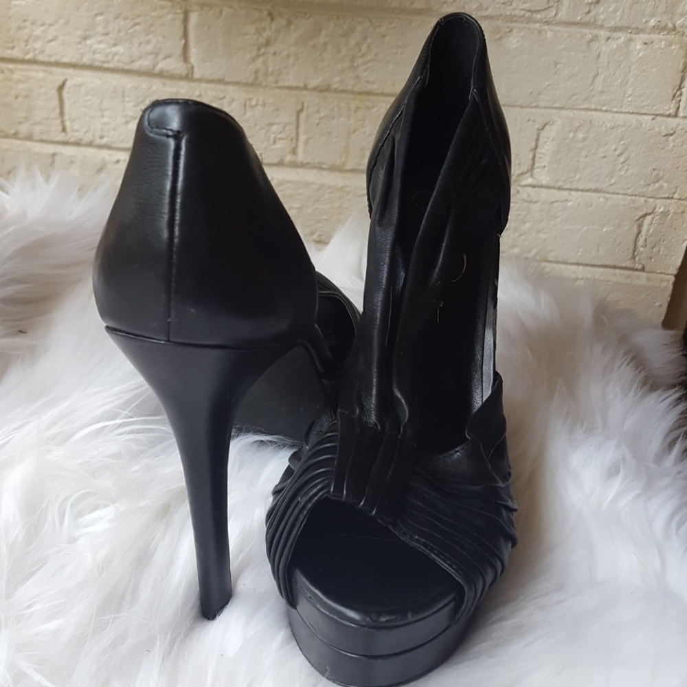 Jessica Simpson heels